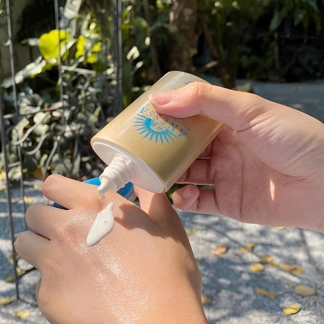 Kem chống nắng Anessa Perfect UV Sunscreen Skincare Milk SPF 50+ PA++++